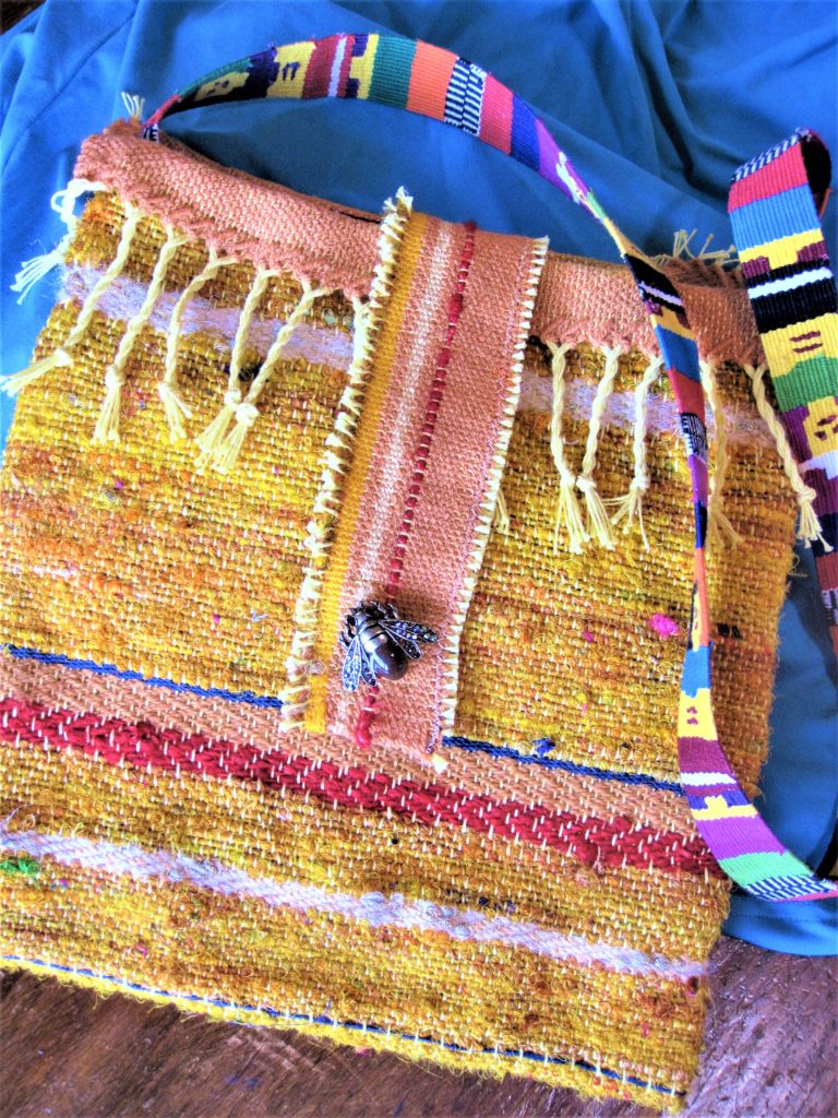 Gold boho woven bag - Practical boho weaving