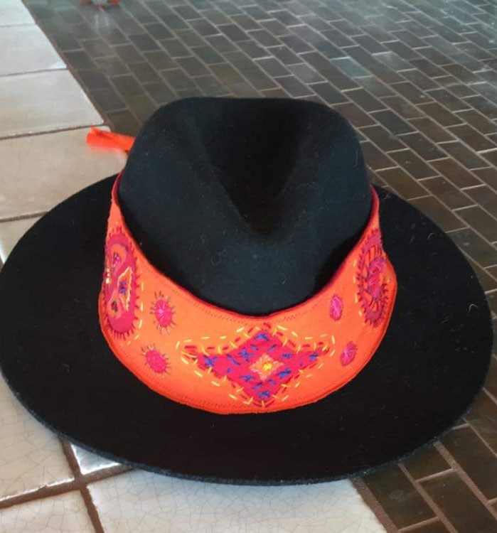 Hat with woven brim